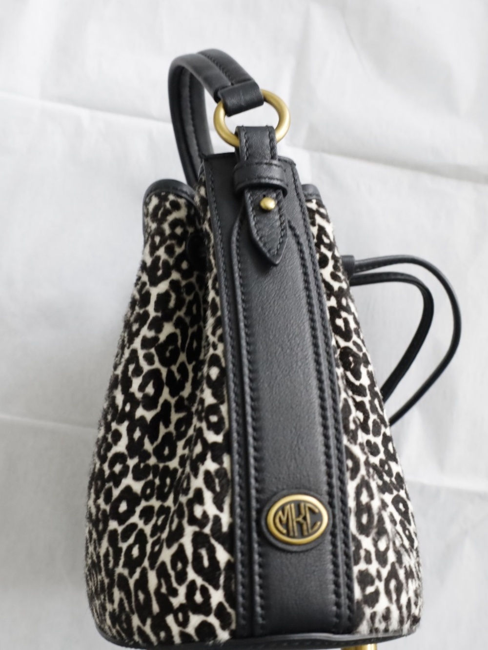Michael Kors Leopard Print Bucket Bag Black Drawstring Top Handle Purse - Picture 4 of 9